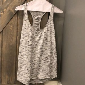 Lululemon tank black and white